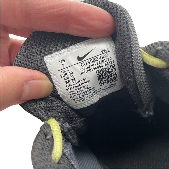 Nike MC Trainer Men\'s Training Shoes in Smoke‎ Gray & White comfy size 7 main image 6